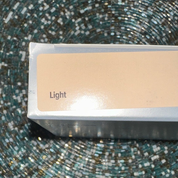 It Cosmetics Celebration Foundation in Light - NEW - Picture 2 of 2